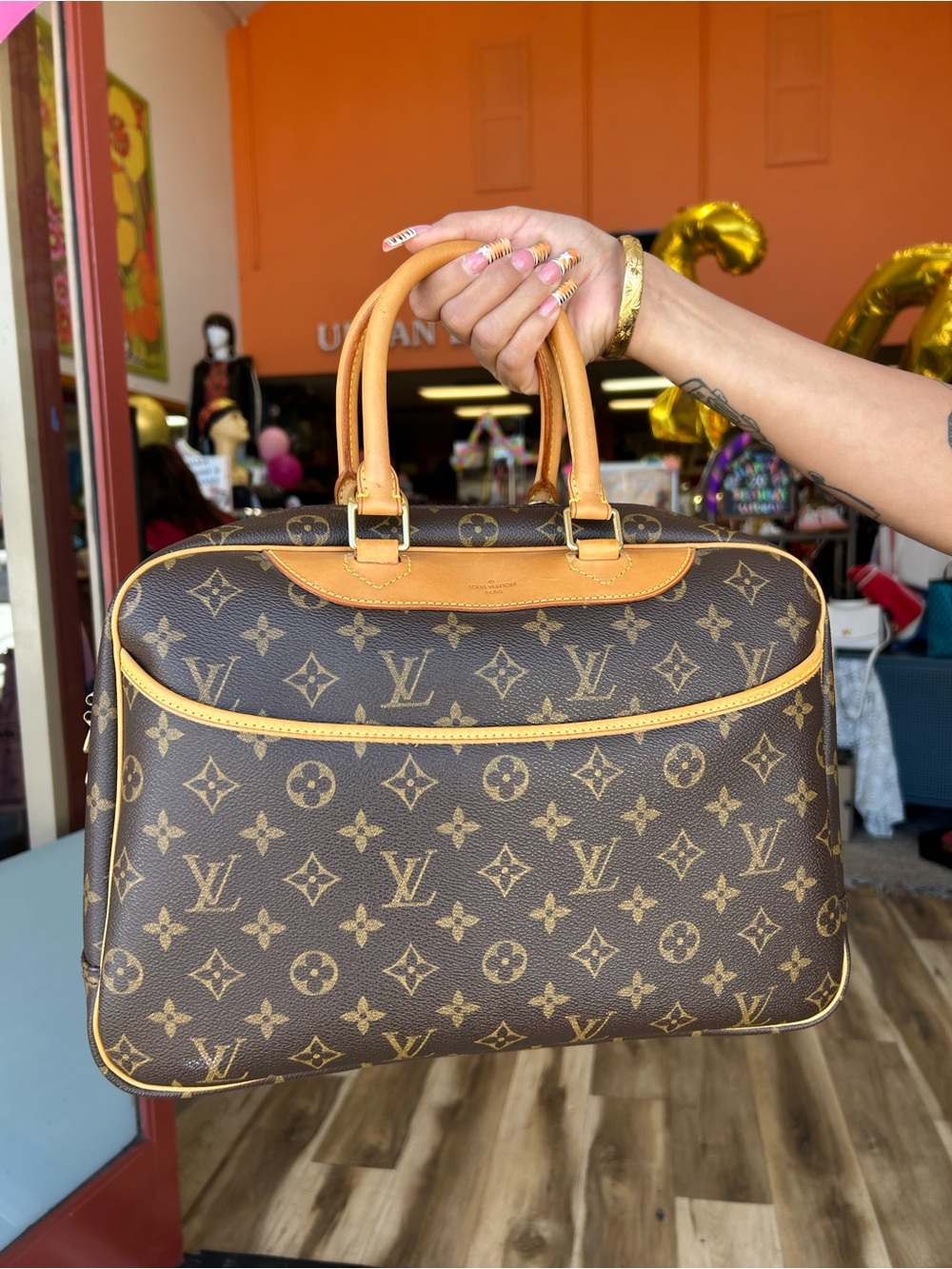 LOUIS VUITTON Monogram Deauville